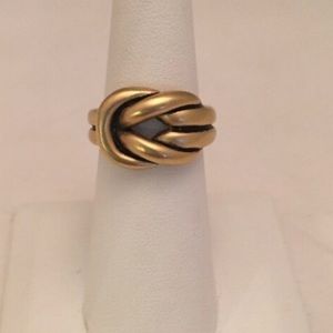 💥Premier Designs “Love Knot” Ring💥